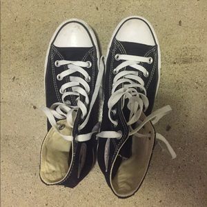 Black high top converse